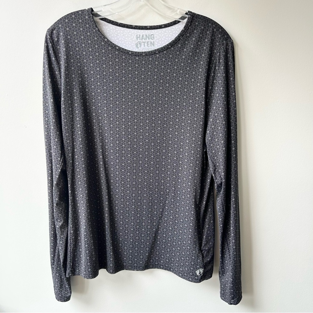 Hang Ten women’s long sleeved athletic shirt